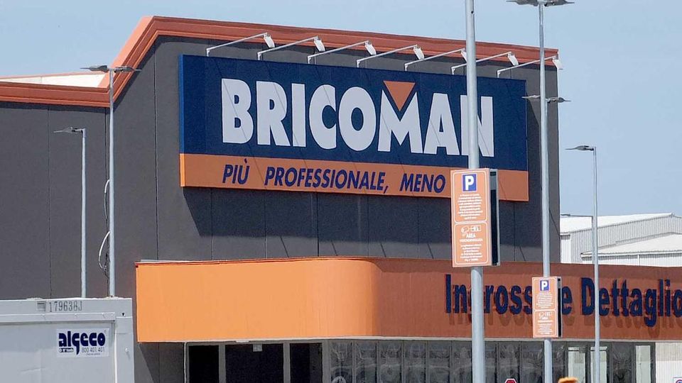 Catene e multinazionali assumono in provincia di Pisa: 28 posti tra supermercati, negozi e ristoranti